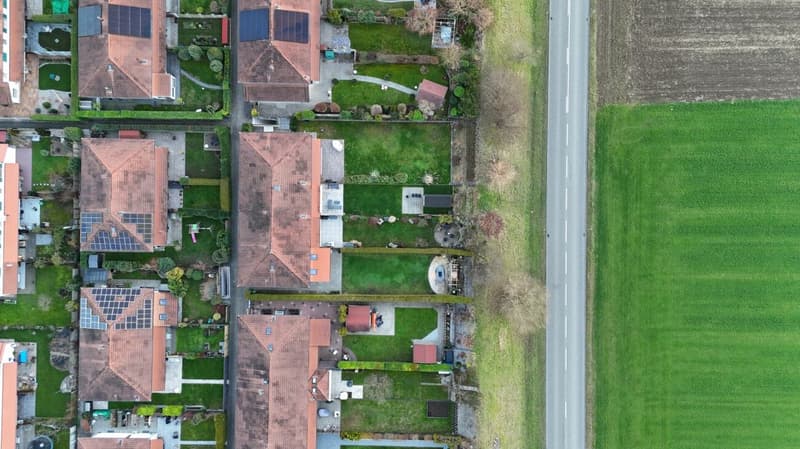 modernes Einfamilienhaus mit zwei Einstellhallenplätzen (16)