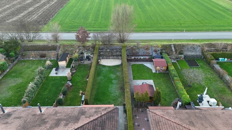modernes Einfamilienhaus mit zwei Einstellhallenplätzen (20)