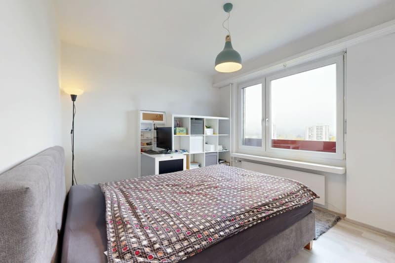Affordable condominium with a great view (7)