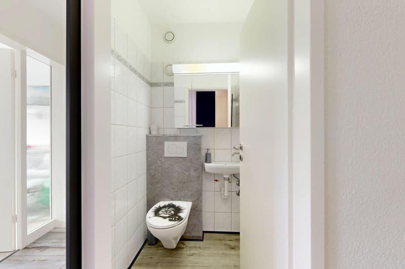 Affordable condominium with a great view (9)