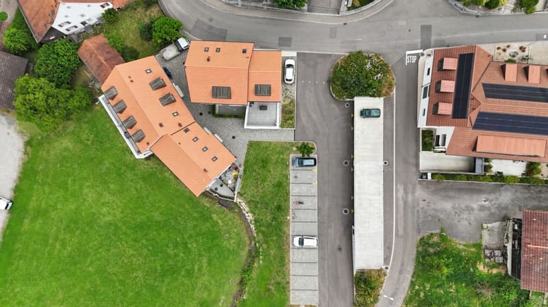 moderne 3.5-Zimmerwohnung mit eigenem Waschturm und Carport (16)