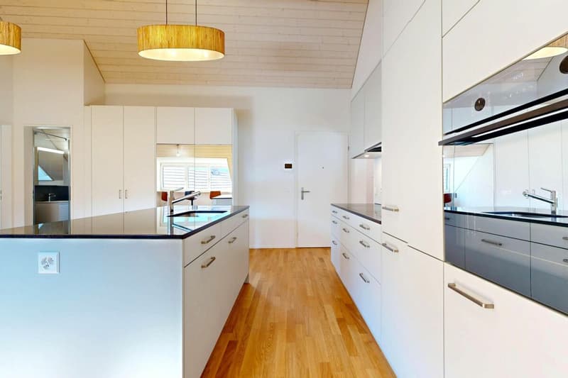 moderne 3.5-Zimmerwohnung mit eigenem Waschturm und Carport (5)