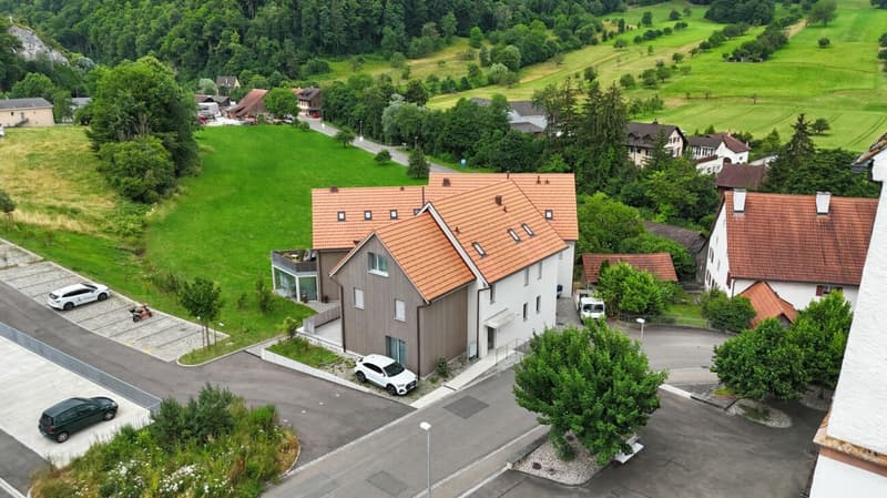 moderne 3.5-Zimmerwohnung mit eigenem Waschturm und Carport (13)