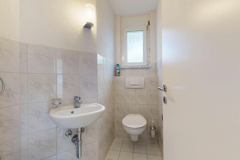 gepflegtes Einfamilienhaus an wunderbarer Lage (7)