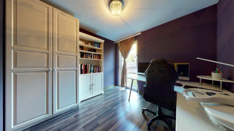stilsichere 4.5-Zimmer-Gartenwohnung mit Einstellhallen- und Aussenabstellplatz (9)