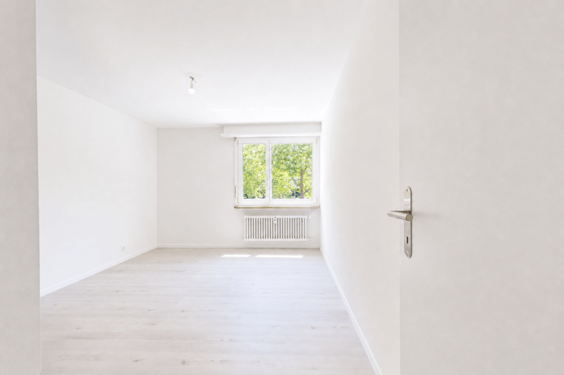 moderne 3.5-ZWG mit Balkon, Keller, Estrich, Waschmaschine und Parkplatz (9)
