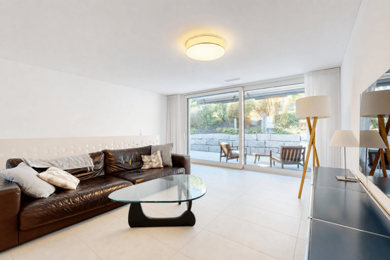 moderne Eigentumswohnung an top Lage mit zwei Einstellhallenplätzen (6)