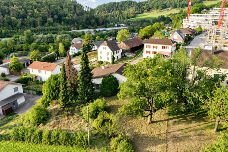 1'507 m2 Bauland an sonniger Lage mit renovationsbedürftigem Einfamilienhaus (16)
