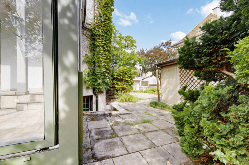 Einfamilienhaus mit Charme und Baulandreserve (20)
