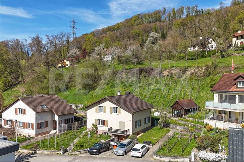 Casa unifamiliare sul pendio soleggiato con un terreno spazioso a Obermumpf in vendita. (10)