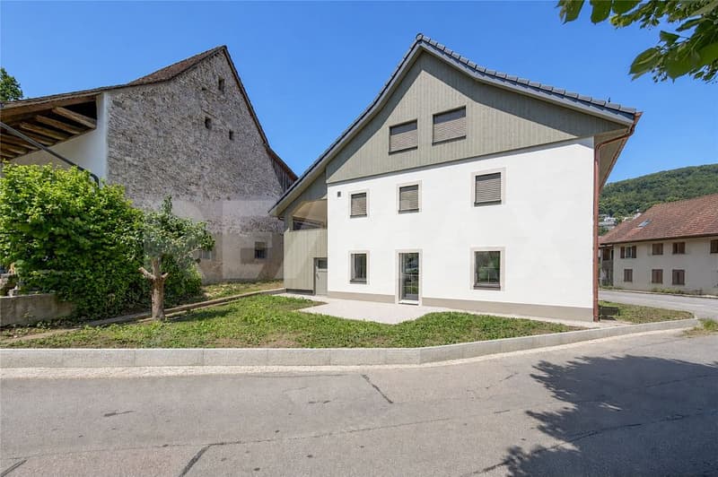 Erstvermietung: Moderne, grosszügige 2.5 Zimmer-Gartenwohnung in Zuzgen zu vermieten (1)