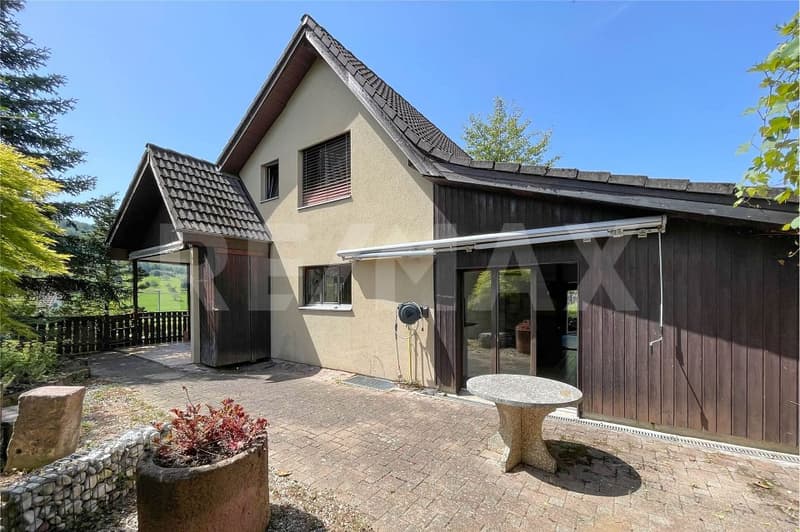 Exklusive Hanglage mit herrlicher Aussicht  Familienhaus zum Wohlfühlen in Zeiningen zu verkaufen (13)