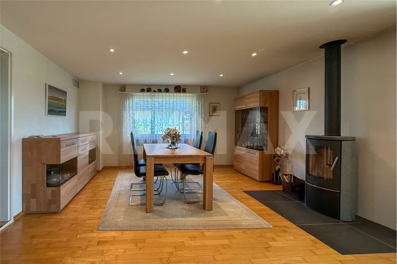 Freistehendes EFH mit Indorpool und Sauna (4)
