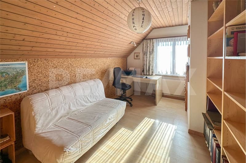 Freistehendes EFH mit Indorpool und Sauna (11)