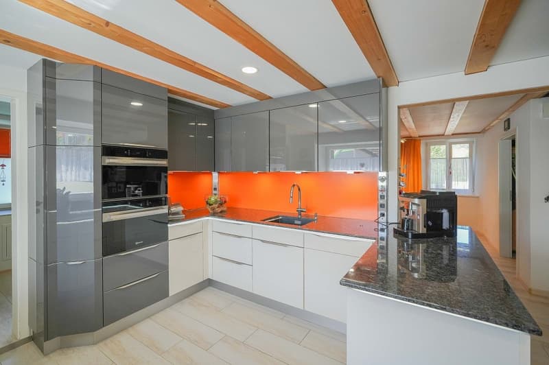 4.5 Zimmer-Maisonette-Wohnung mit riesigem Mehrzweckraum (9)