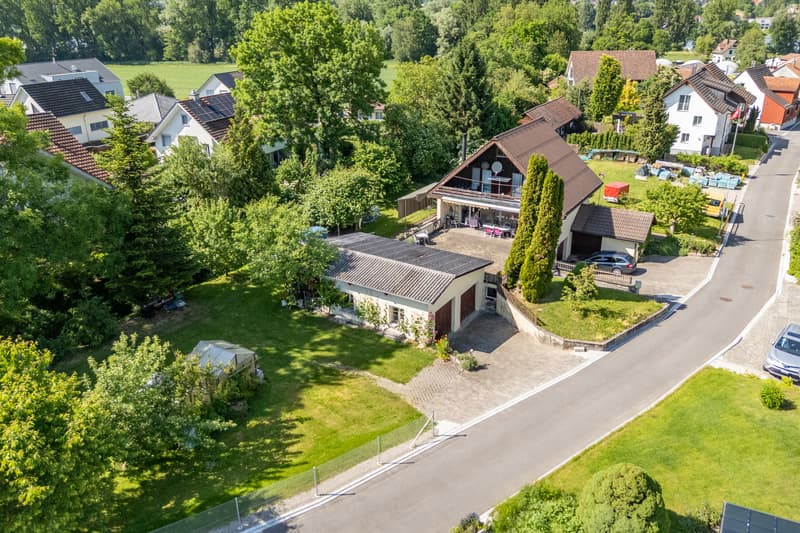 Einfamilienhaus mit Umschwung