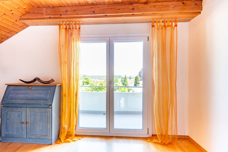 Ostzimmer mit weiterem Balkon