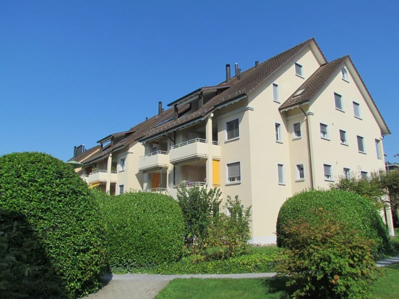 3.5-Zimmerwohnung an ruhiger, sonniger Lage in Männedorf (1)