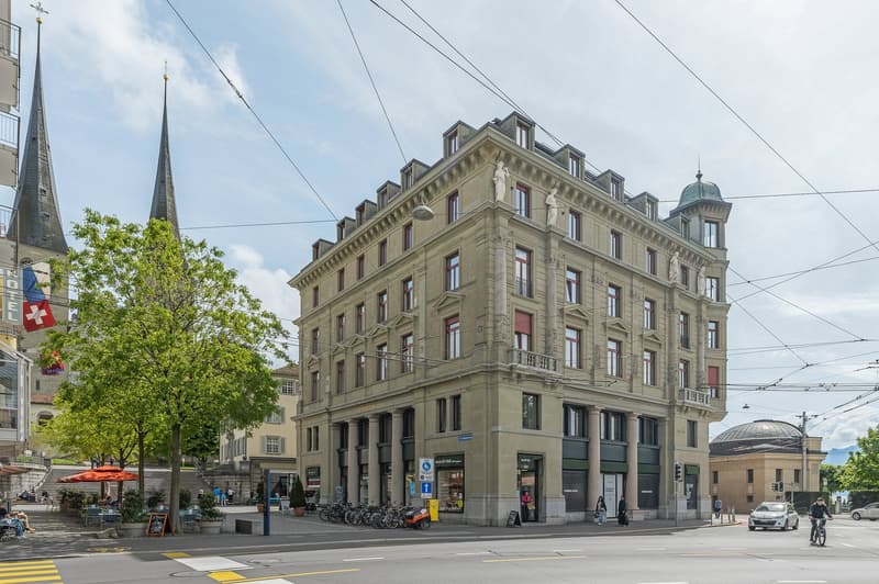 Attraktive Büroräume mit Seesicht direkt bei der Hofkirche (3)