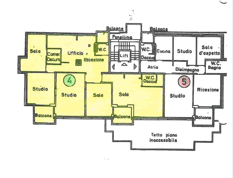 Affittasi spazioso ufficio in posizione centrale con posteggi (5)