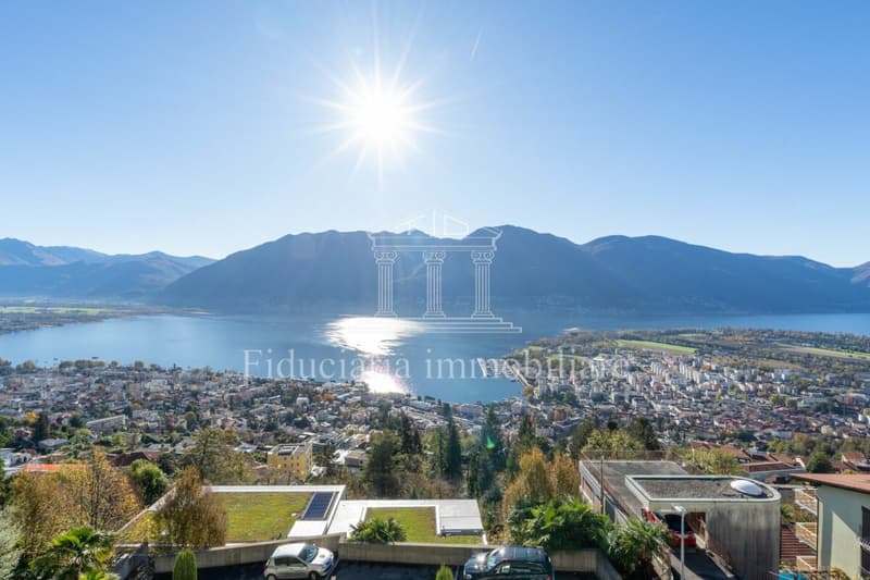 ORSELINA - Ampio 2.5 locali al piano attico con vista lago imprendibile (2)