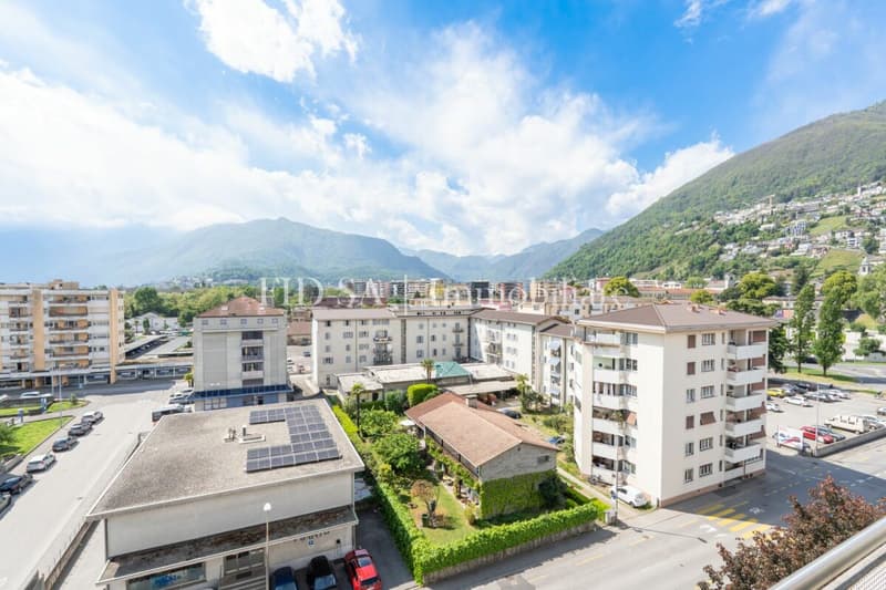 LOCARNO - Appartamento in centro con vista aperta dal 7° piano (2)