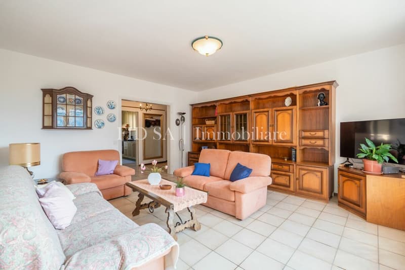 LOSONE - Grosszügige 3.5-Zimmer-Wohnung in ruhigem Wohnquartier (4)