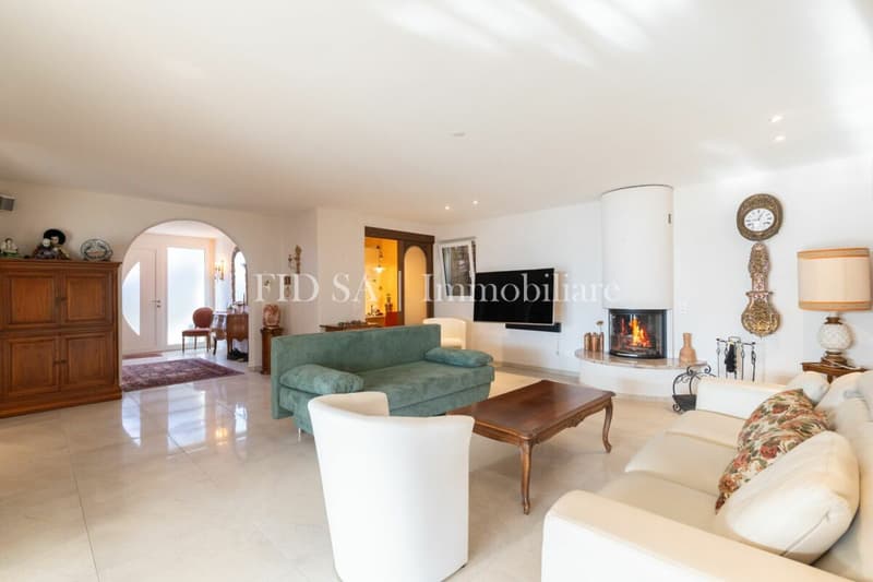 SOLDUNO - Ampio appartamento con monolocale in casa bifamiliare (4)