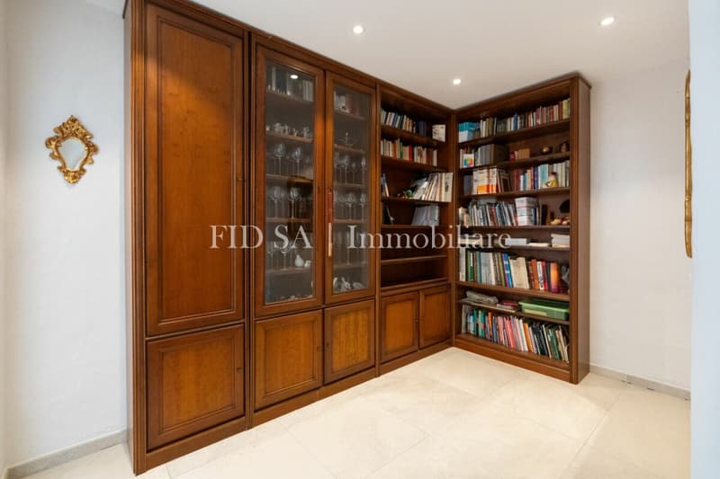 SOLDUNO - Ampio appartamento con vista imprendibile in casa bifamiliare (10)