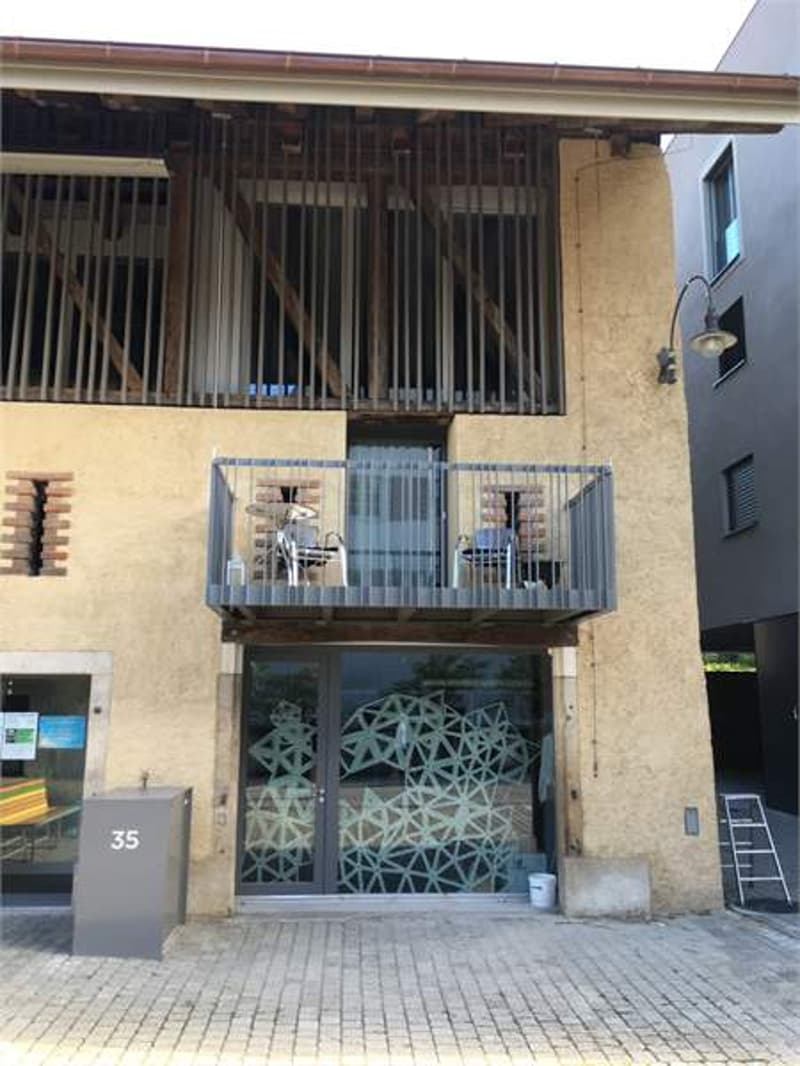 Appartamento unico di maisonette di 2,5 locali con balcone in posizione centrale (7)