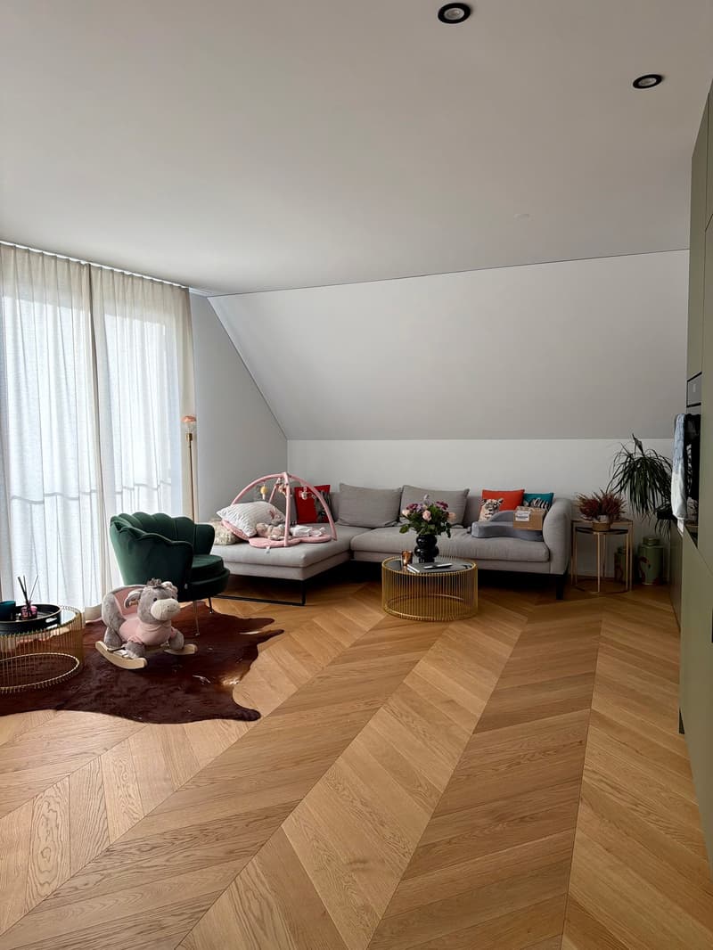 Grosszügige und moderne 4.5-Zimmer Wohnung (5)