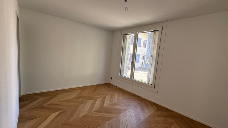 2.5-Zimmer-Wohnung mit grossem Sitzplatz in attraktivem Neubau (7)