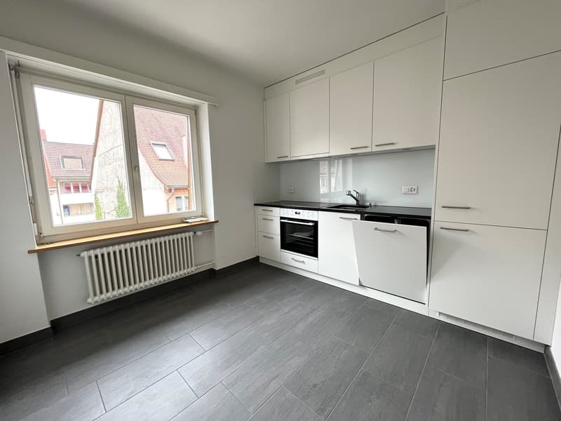 Komplett sanierte 3.5-Zimmerwohung im Herzen von Laufen (3)