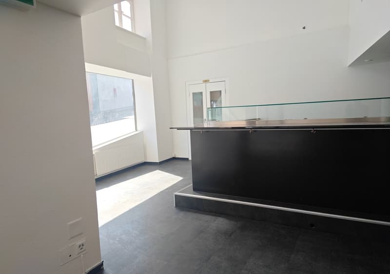 Zentrale Gewerbefläche in Liestal – 98 m² mit Schaufensterfront und Gewölberaum (3)