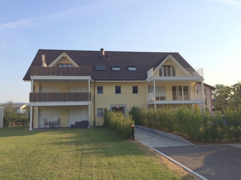 Moderne 3.5-Zimmerwohnung mit grossem, gedeckten Balkon (2)