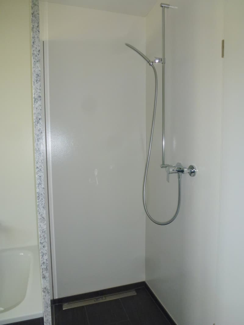 Moderne 3.5-Zimmerwohnung mit grossem, gedeckten Balkon (3)