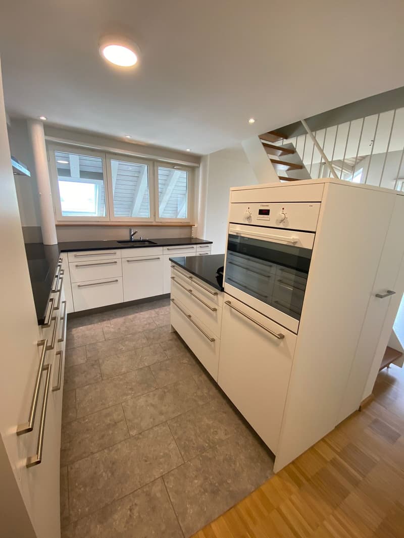 Heimelige Dachwohnung mit Cheminée (4)