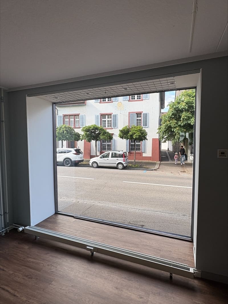 Ladenlokal / Gewerbeflaeche an der Hauptstrasse in Sissach (1)