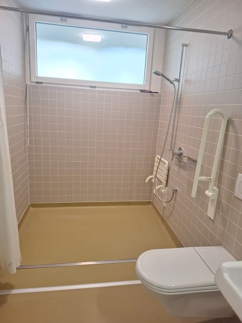 Moderne 2.5-Zimmer-Wohnung mit Balkon in Grellingen (9)