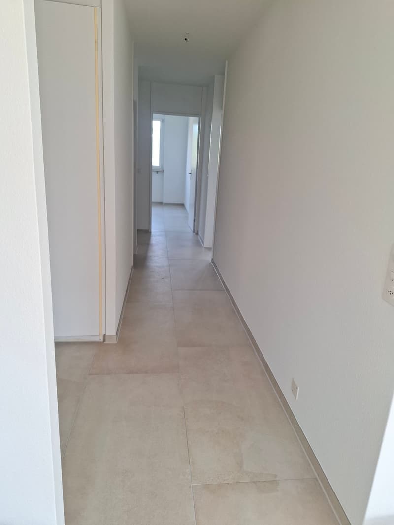 Helle 3.5-Zimmer-Wohnung mit 2 Balkone (9)