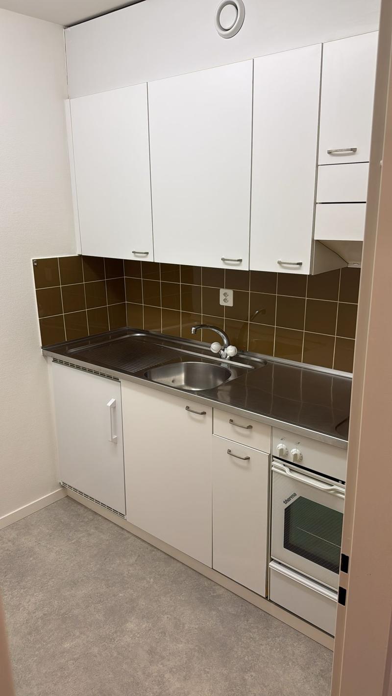 Helle, freundliche und optimal gelegene 1-Zimmerwohnung (St. Johann) (4)
