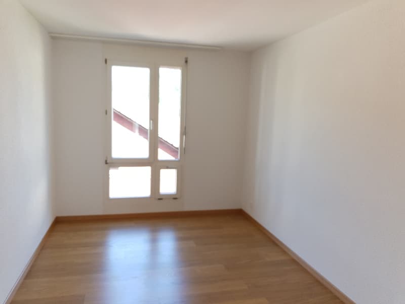 Helle 3.5- Zimmerwohnung mit 2 Balkone (7)