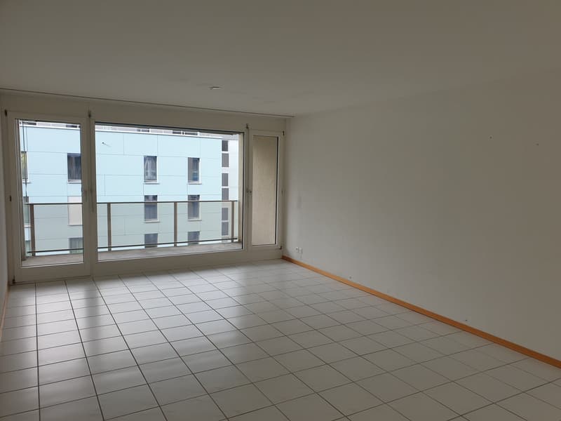 Helle zentral gelegene 4.5 Zimmerwohnung im 3. OG (5)