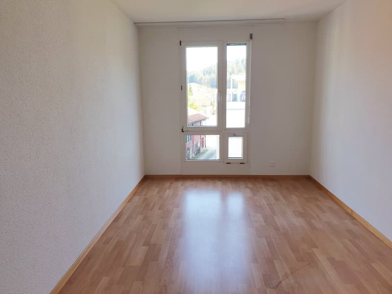 Helle zentral gelegene 4.5 Zimmerwohnung im 3. OG (9)