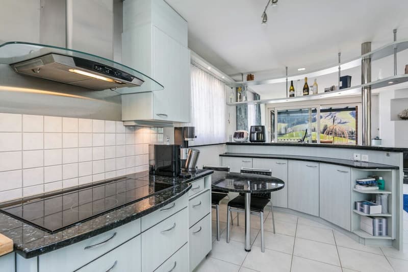Wohnen mit Weitsicht: 7.5-Zimmer-Terrassenhaus mit Panorama-Terrasse (8)