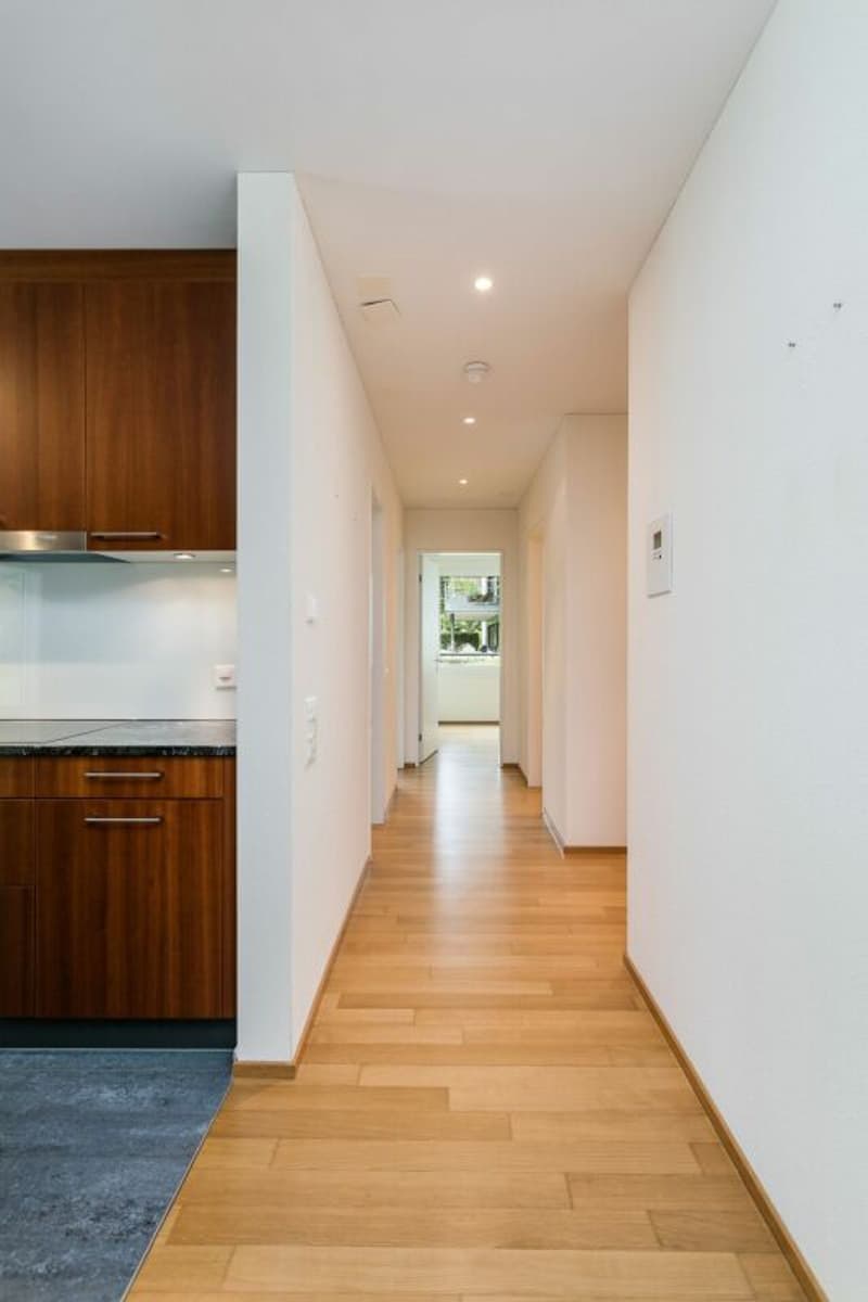 Charmante 3.5-Zimmer-Gartenwohnung mit viel Privatsphäre in der Stadt Zug (6)