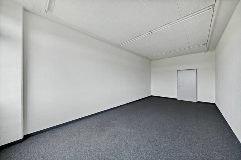 Bezugsbereite Büroflächen direkt neben dem Bahnhof Regensdorf (3)