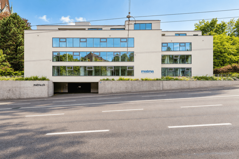 2.5-Zimmer-Gartenwohnung mit lauschigem Sitzplatz mitten in Zürich (13)
