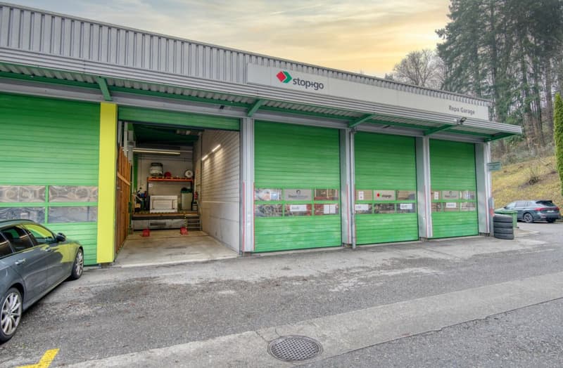 Espace commercial et de stockage attractif dans un emplacement favorable au trafic (7)