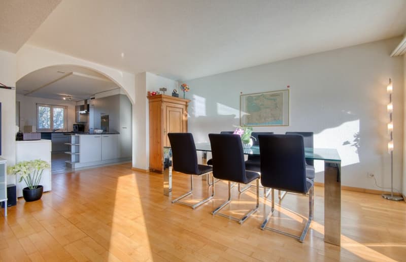 Sonne und Stadtnähe: 3½-ZIMMER-WOHNUNG (EHEMALS 4.5ZI.) AN BELIEBTER LAGE (2)